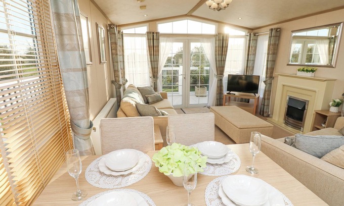 Wittering Cabaña | Beach Bliss Retreat