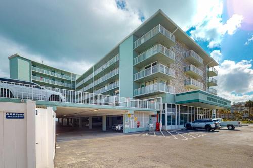 East Daytona Hotel | Beach Bliss