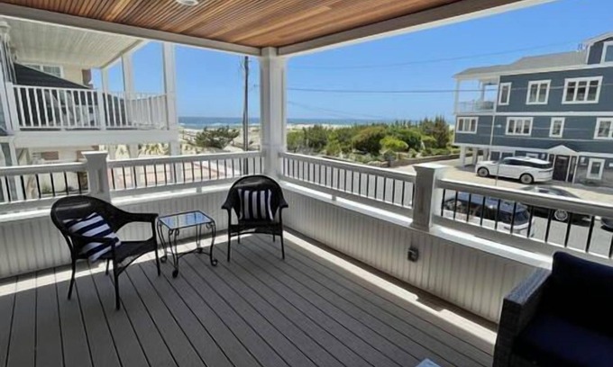 Townsend's Inlet Casa | Beach Block with a Pool