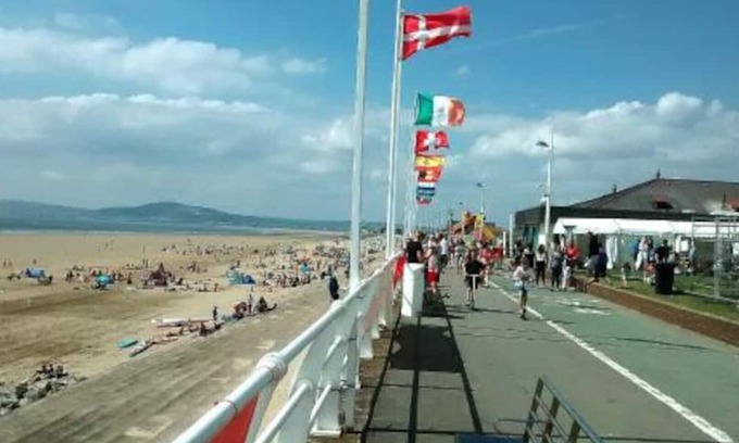 Port Talbot Casa | Beach Break Aberavon Large Seaside House sleeps 8 South Wales