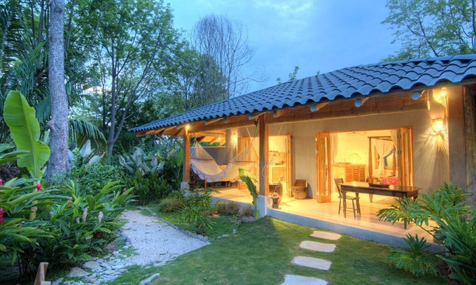 Playa Hermosa Cóbano Casa | Casitas de playa con lujo tropical, estilo y privacidad.