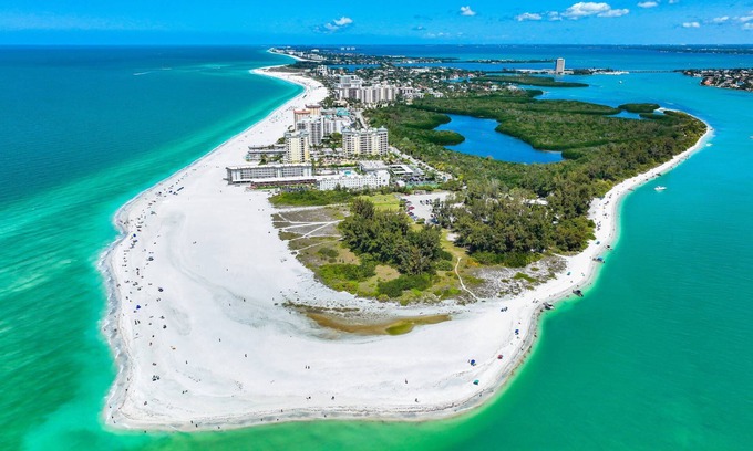 Siesta Key Condominio | Beach Club at Siesta Key Poolside D