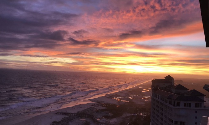 Fort Morgan Condominio | ¡Los mejores clubes de playa! Piso 20 de lujo, 3B / 3Ba, privacidad con vistas espectaculares.