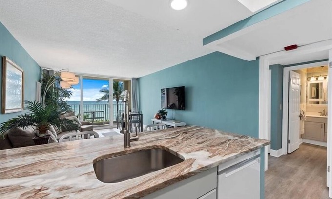 Hutchinson Island South Condominio | Condominio de playa / Restaurante en el lugar / WIFI / Capacidad 4