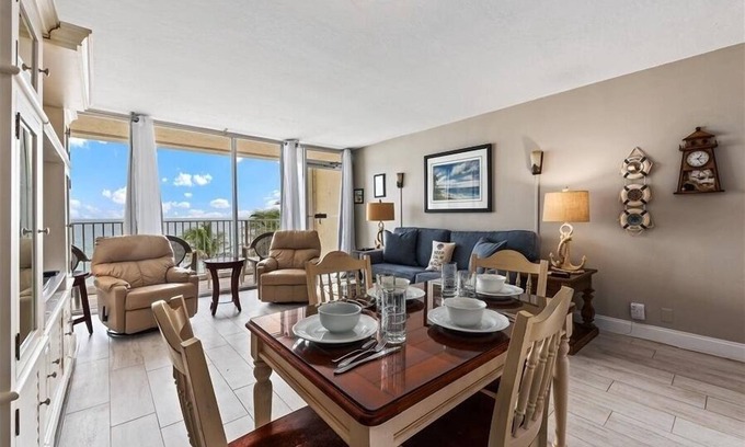Hutchinson Island South Apartamento | Condominio de playa / Restaurante en el hotel / Cocina totalmente equipada / Island Beach Resort