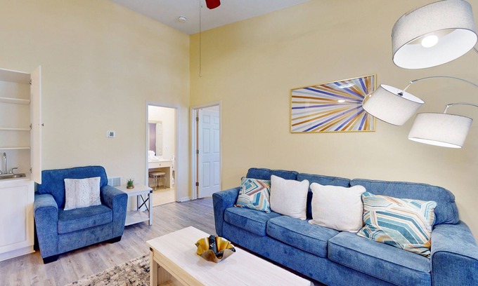 Vaught Condominio | Beach condo with pool, volleyball court, on-site golf, & gym - snowbird-friendly