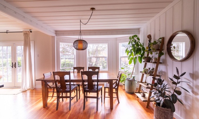 Half Moon Bay Casa | Beach Cottage Near the Coastal Trail and the Ritz