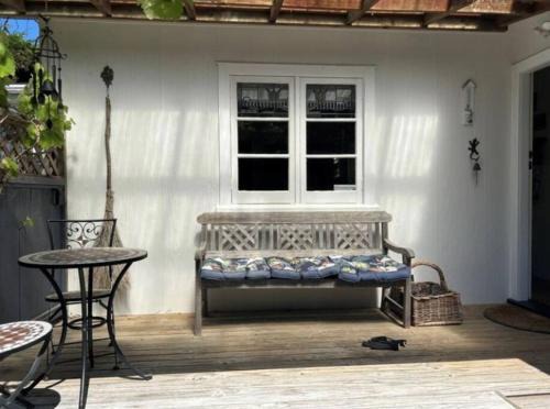 Waikanae Casa | Beach Cottage
