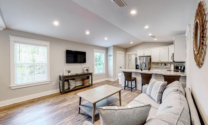 Dauphin Island Casa | Beach Cottage