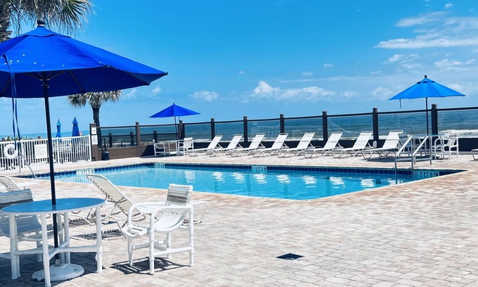 Bostwick Park Condominio | Frente a la playa, moderna y linda escapada playera !!