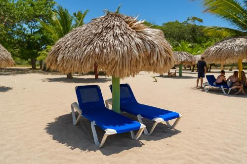 Costambar Hotel | Beach Hotel in Costambar - Pool - Fast Wi-Fi, Good AC, 2 min Walk to Beach