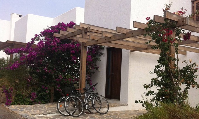 Las Negras Villa | Playa y Naturaleza. Chalet en el Cabo de Gata, frente a la Bahía de Las Negras