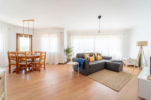 Viana do Castelo Apartamento | Beach Flat by House and People