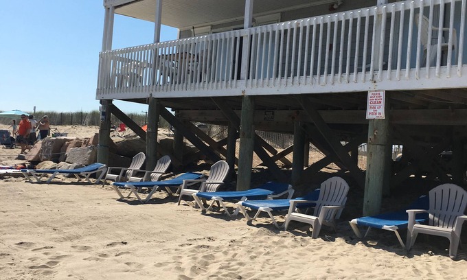 Misquamicut Condominio | Condominio de 2 dormitorios frente a la playa Sáb 6/29 - sáb 7/6