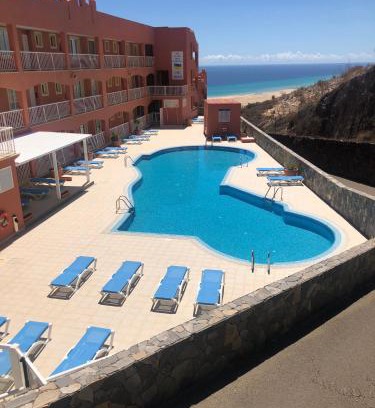 Pájara Apartamento | Beach front apartment with stunning ocean views!