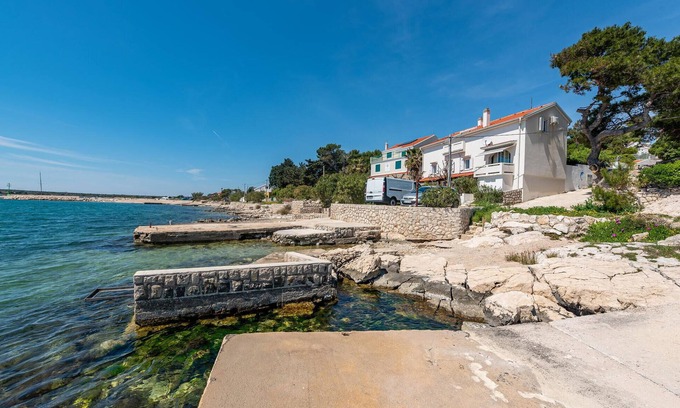 Kosljun Apartamento | Apartamento frente a la playa en.