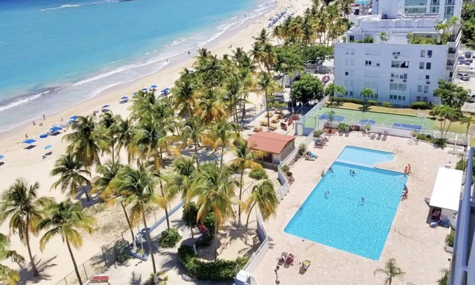 Isla Verde Apartamento | BEACH FRONT CONDO 1 BEDROOM APT IN ISLA VERDE.UPSCALE 5 STAR .NEW LISTING