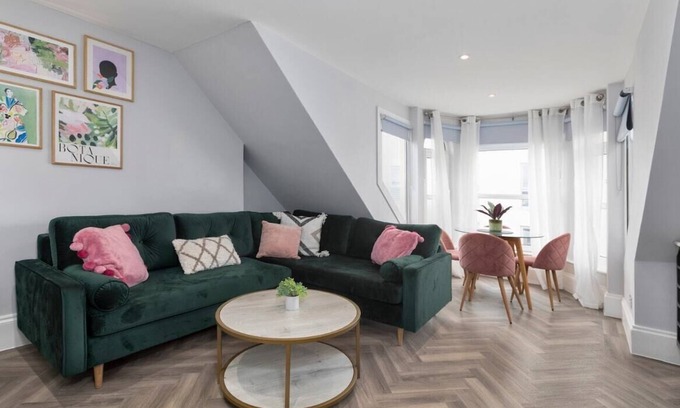 St. Helier Apartamento | Beach Front - Eden 1 Bed Apartment