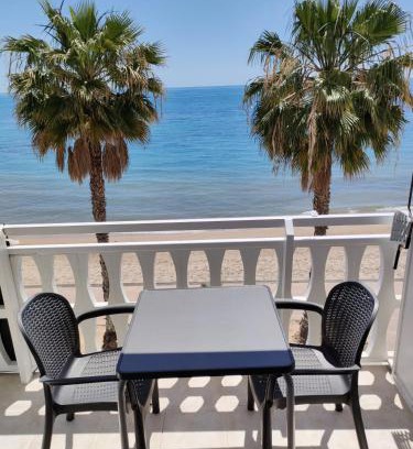 Villajoyosa Apartamento | Beach Front Esther 6 Villajoyosa VACATION RENTALS FROM 11 NIGHTS