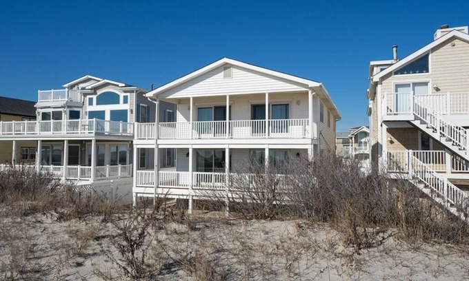 Dennisville Casa | Beach Front Getaway- Unbeatable Location!