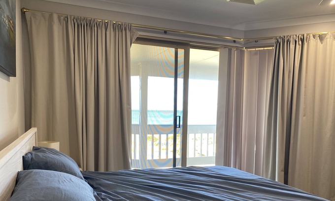 Silver Sands Casa | Beach front house with easy access to beach path