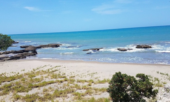 Treasure Beach Casa | Beach Front 2-BR 2-BA Huge House in charming St. Elizabeth Parish with WiFi, AC