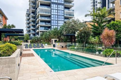 Burleigh Heads Apartamento | Beach Front Luxury With Two Carparks, Pool, Gym