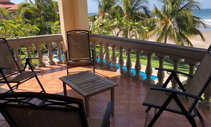 Rancho Santana Condominio | FRENTE AL MAR en el presupuesto Hacienda Iguana Villa A7 - 2bd / 1ba