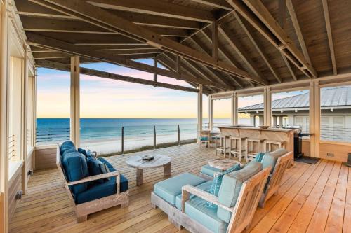 Seaside Casa | BEACH FRONT Seaside Home - Outside the Box - 4BR 4,5BTH home