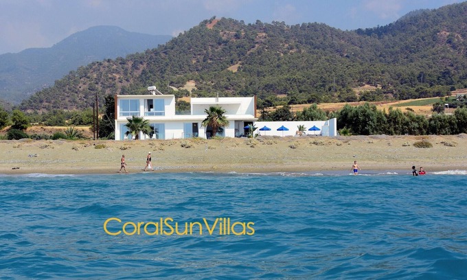 Latchi Villa | FRENTE AL MAR Espectacular villa, completamente privada, máxima relajación y confort