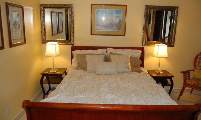 Williams Town Condominio | Estudio frente al mar en alquiler en Freeport Grand Bahamas, Port Lucaya