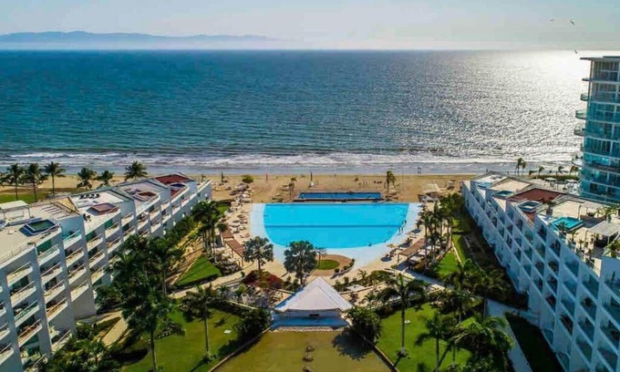 Flamingos Apartamento | ~Beach Front~Stunning VIEWS~Free Airport Transport