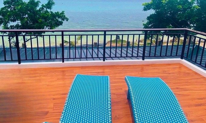 Maria Casa | Beach front Villa w/garden and outdoor kitchen,