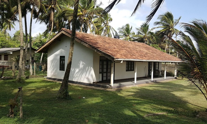 Waskaduwa Villa | Frente a la playa Villa Waskaduwa (2 dormitorios, 2 baños, gran terraza con vista al atardecer