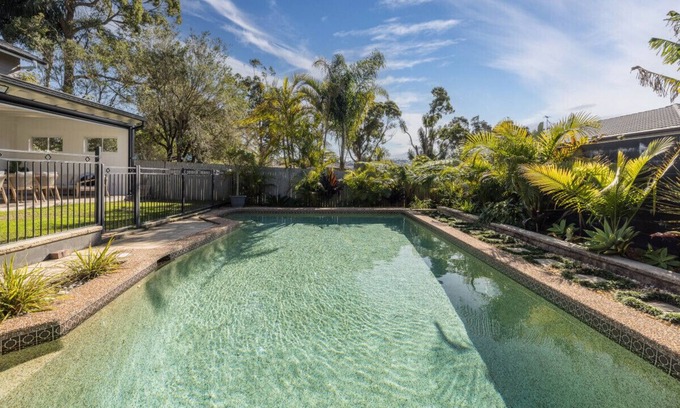 Dee Why Casa | Beach Getaway - Pool