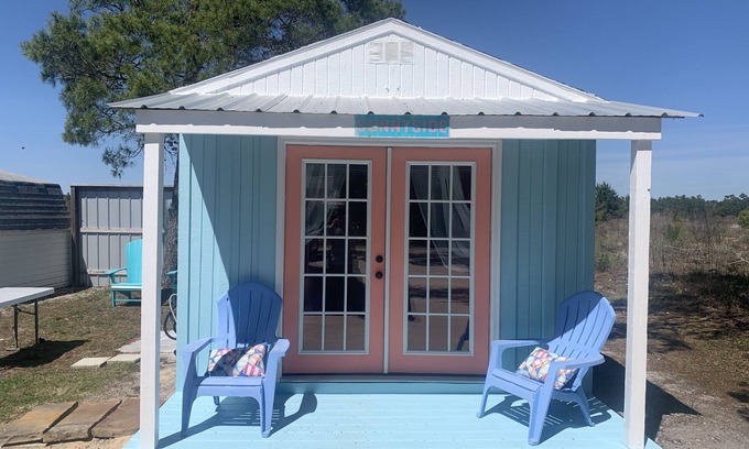 Riviera Beach Cabaña | Beach Guest House Cottage Pier Park, Frank Brown Park, & 30a, private driveway