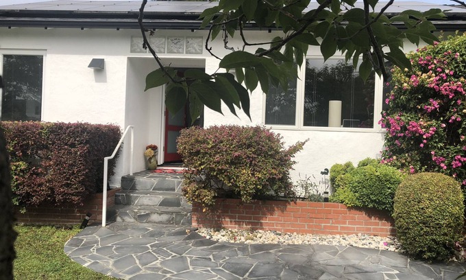 El Segundo Apartamento | Beach Guest Room/Jacuzzi, bikes/tropical garden. 5min/ town/beach. Monthly