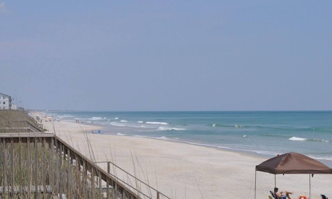 Topsail Beach Casa | Beach Haven - OCEANFRONT!