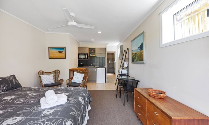 Papamoa Beach Cabaña | Beach Haven - Papamoa Downstairs Unit