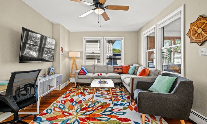 Quincy Apartamento | ¡Moderna y cómoda casa de playa en Quincy Bay, junto a Boston y a pasos de la playa!