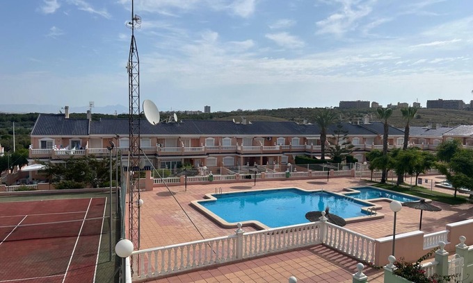 Puerto Marino Casa | Casa de playa, 2 piscinas y terraza de 50 metros