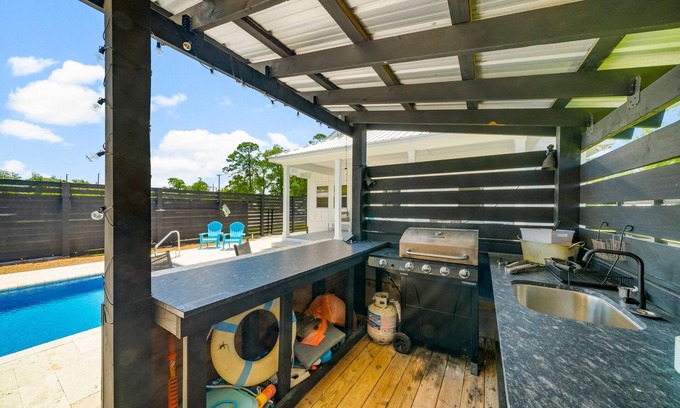 Port St. Joe Casa | Beach House - 6th Street Retreat by PHG