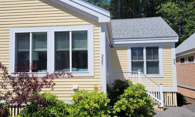 Seaglass Village Cabaña | Beautiful Year Round Duplex Unit With Custom Kitchen & Large Private Patio