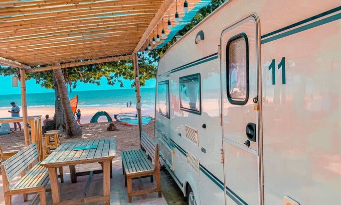 Na Chom Thian Hotel | Beach House Camp