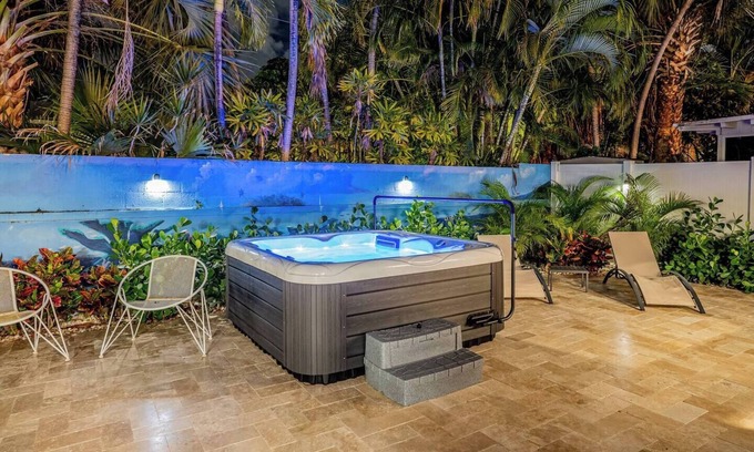 Lauderdale Beach Apartamento | Beach House! + Hot Tub Paradise!