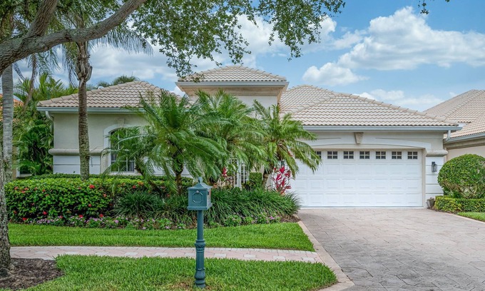 Wabasso Beach Casa | Beach house in gated community. 4/3 with pool & hot tub, including guest cabana.