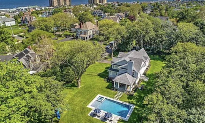 Monmouth Beach Casa | Beach House