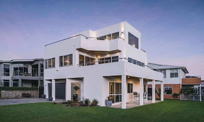 Whangamata Casa | BEACH HOUSE Whangamatā (MAX) BeachHouse incl Apartment - Waterviews