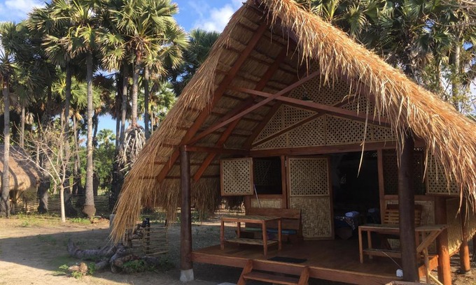 Desa Wula Complejo | Beach Hut by S.A.R.