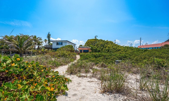 Tropic Casa | Beach Paradise. Spacious, rustic, charming, original Florida style beach house.